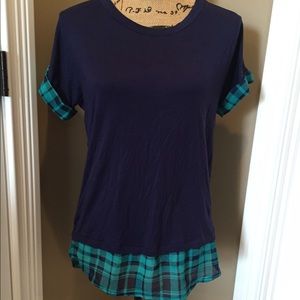 Cute layered-look top NWOT