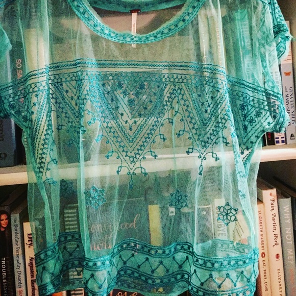 Free People see through crop top size Medium - Picture 4 of 4