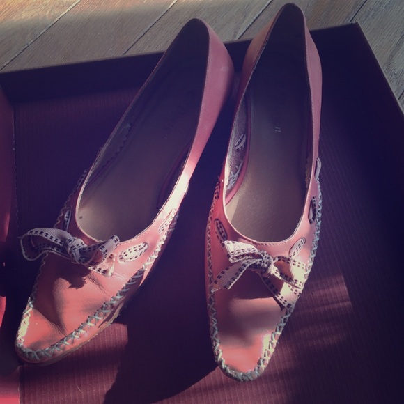 Pink leather Pumps from e.Design .