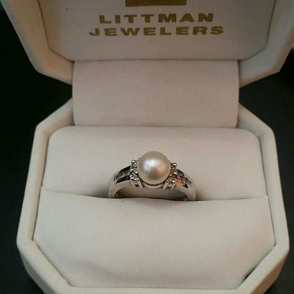$595 Freshwater Pearl and Diamond Ring