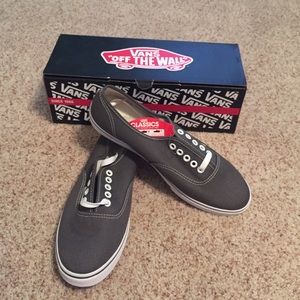 Authentic Lo Pro Vans *Never Worn*