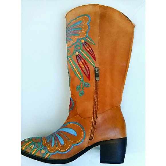 L'Artiste Spring Step Papillon leather boots