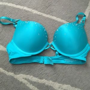 Victoria secret bra 34A miraculous plunge