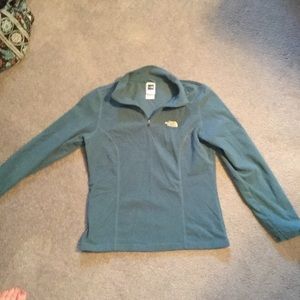 CLOSET CLEAR OUT North Face quarter zip fleece