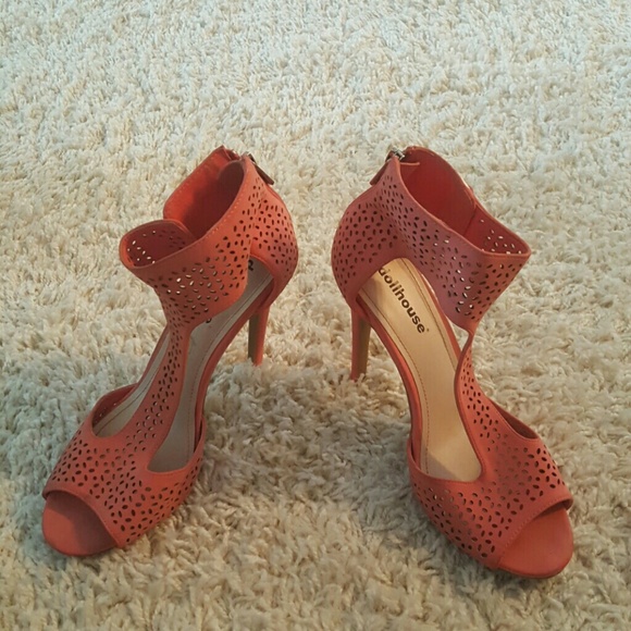 Coral heels