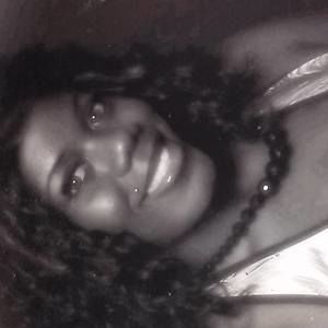 Meet your Posher, Velicia