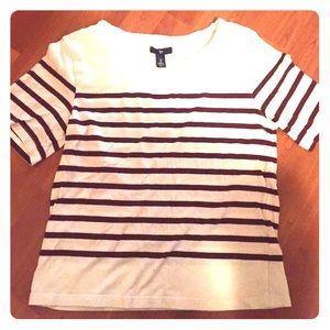Gap XS Short Sleeve Burgundy and White Striped Tee