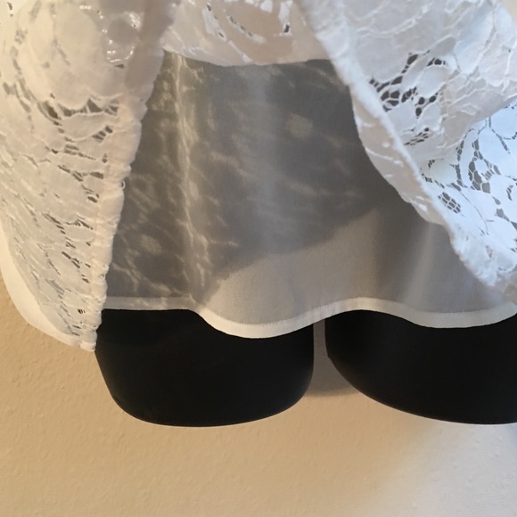 Women's DKNYC Lace Top - Picture 2 of 4
