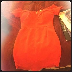 Shoulder red dress