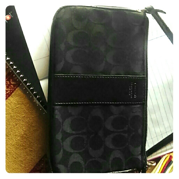 Used Coach Wristlet