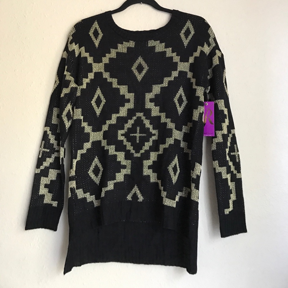 sweater - Picture 3 of 5