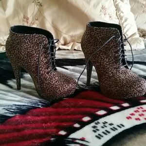 Brand new Andrea heels
