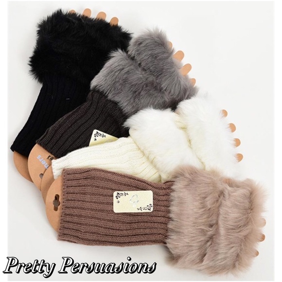 NWT Faux Fur Trim Fingerless Gloves - Picture 3 of 3