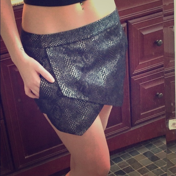 Envelope Skort