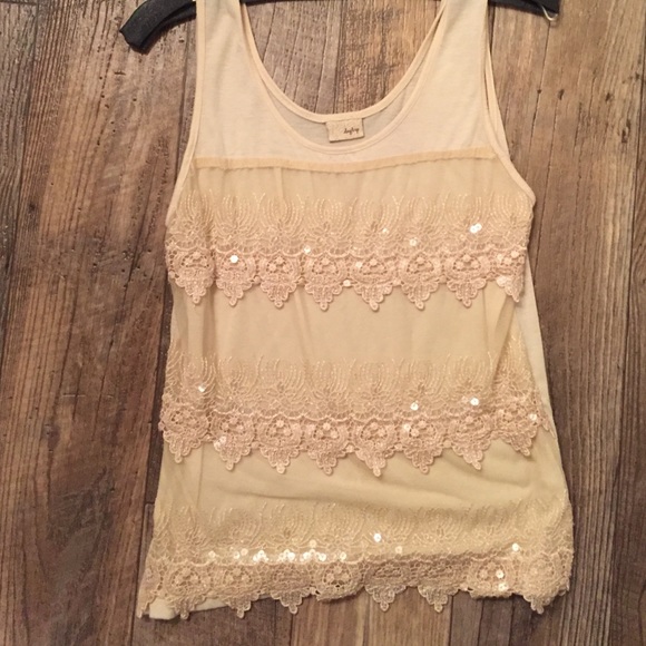 GORGEOUS lace tank