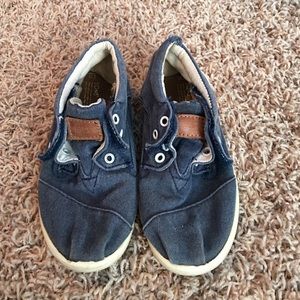 Toms toddler shoe