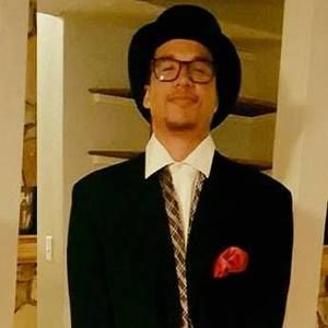 Meet your Posher, Cameron