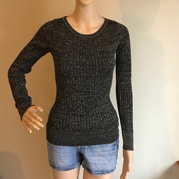 Sweater - Picture 3 of 4