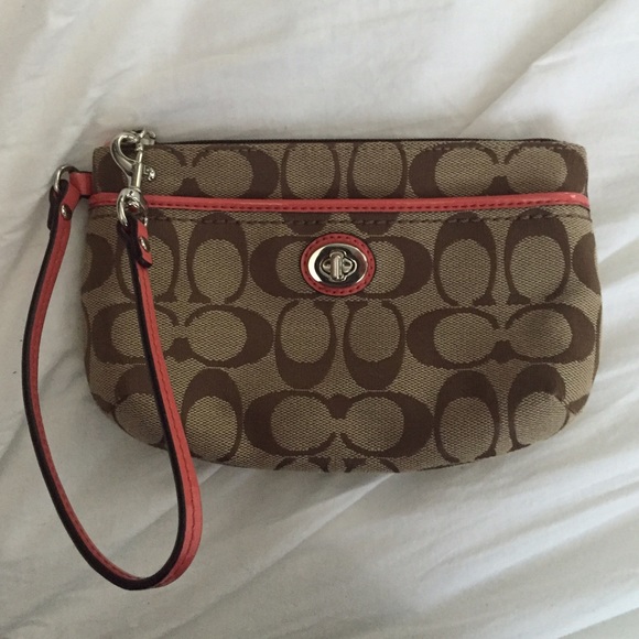 COACH WRISTLET with pink trim - New without tags!