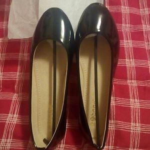 Black patent leather flats