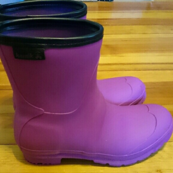 Pink rainboots