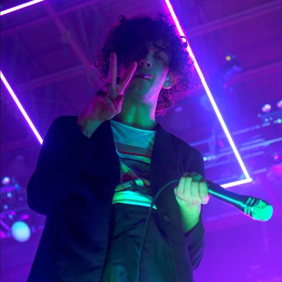 Meet your Posher, Raquel