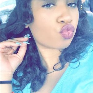 Meet your Posher, Kayla