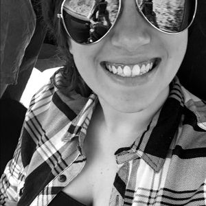 Meet your Posher, Bobbie