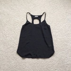 Keyhole racerback black top