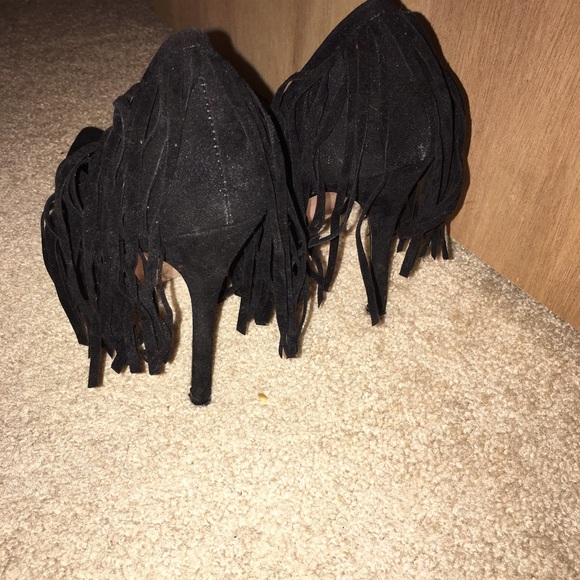 Shoes - Picture 2 of 2