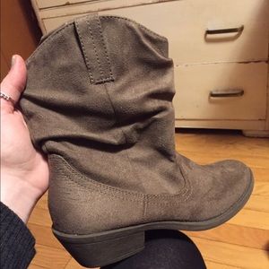 Ankle boots