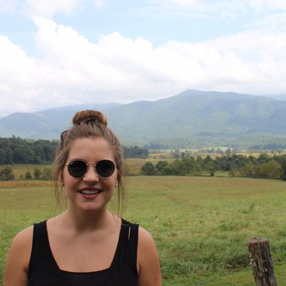 Meet your Posher, Hannah - Picture 1 of 1