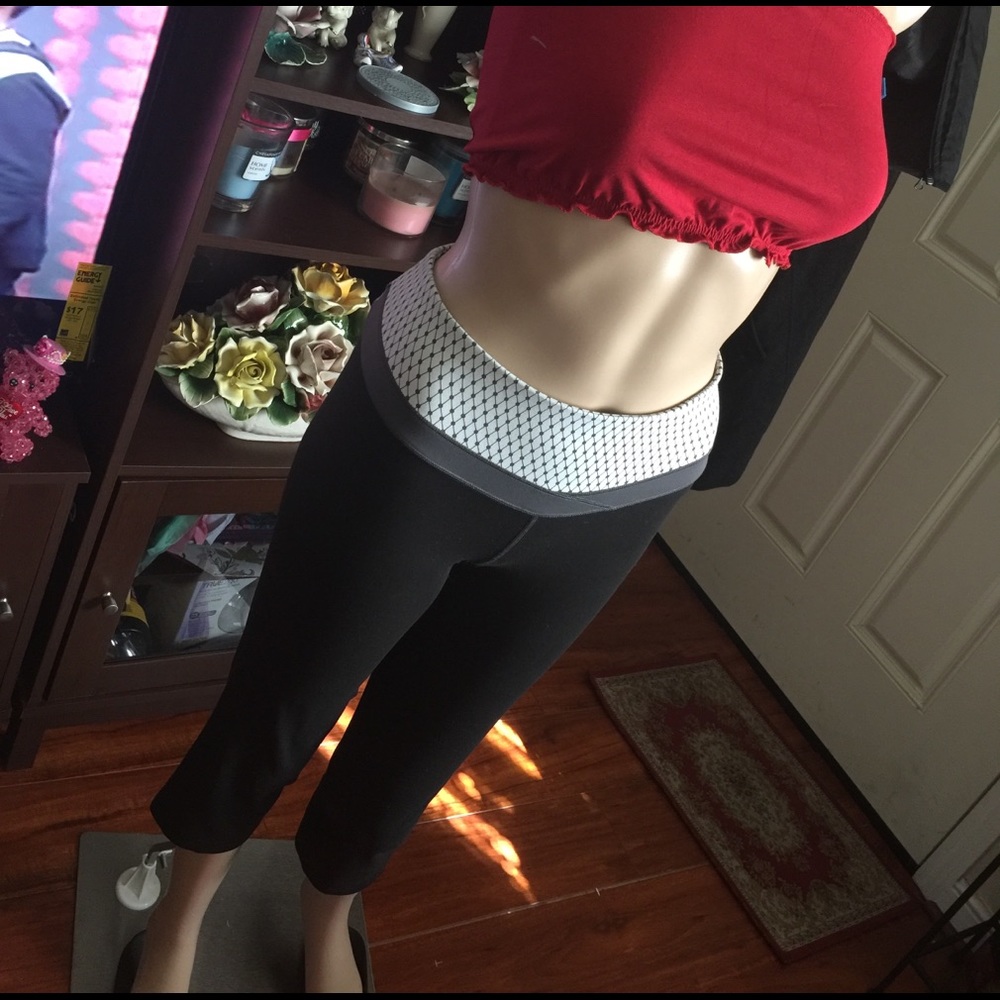 Victorias Secret Sport VSX Capri - Picture 4 of 8