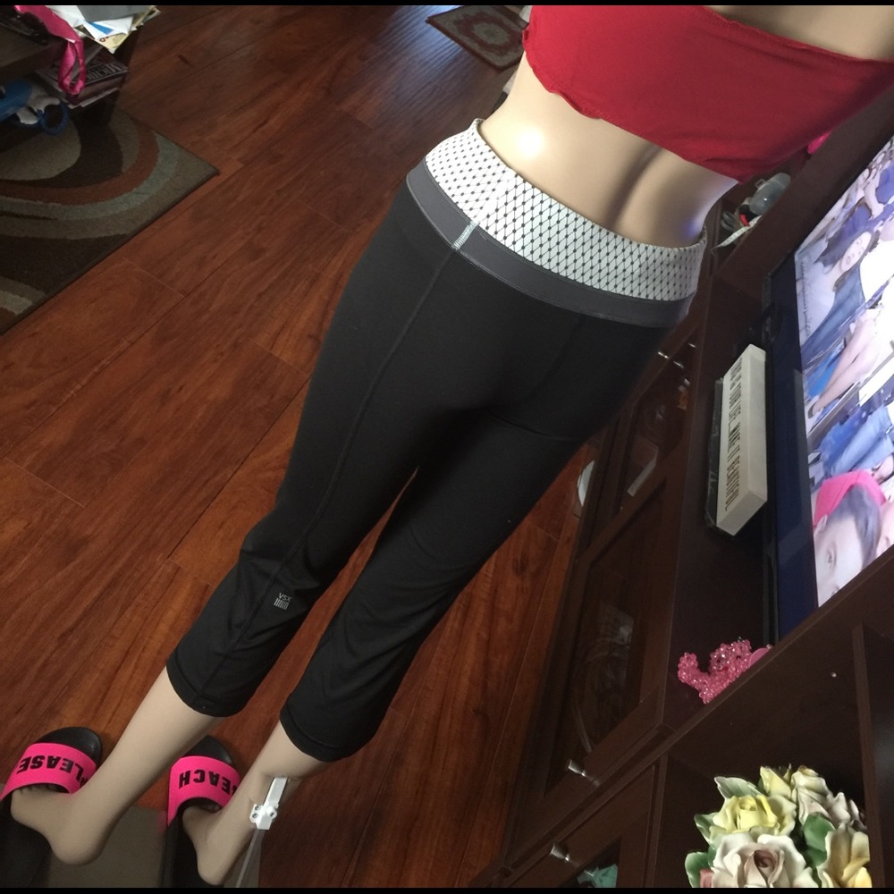 Victorias Secret Sport VSX Capri - Picture 3 of 8