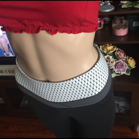 Victorias Secret Sport VSX Capri - Picture 5 of 8