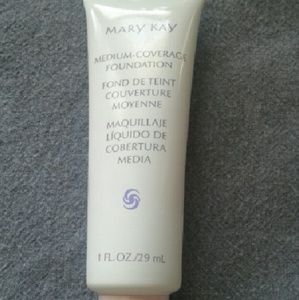 Mary Kay Medium Coverage Foundation Bronze 607