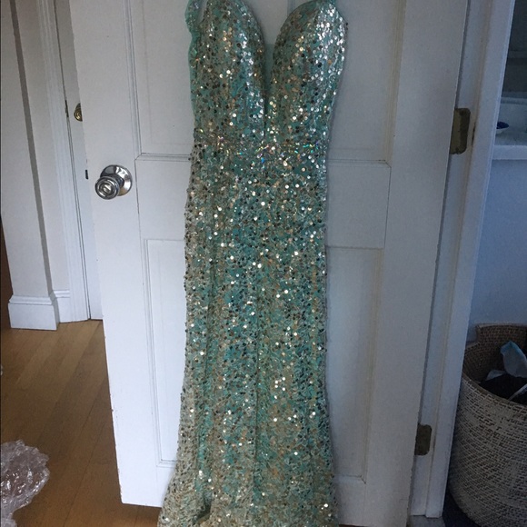 Prom dress