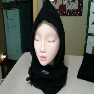 Capuche headgear