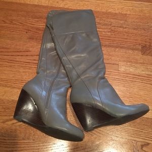 Gray Nine West wedge boots, VGUC