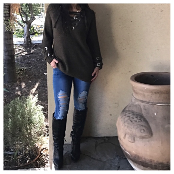 ✨LAST ONE ✨Lace tie front sweater SALE - Picture 2 of 4