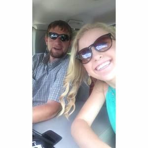 Meet your Posher, Elise