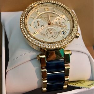 MK women watch NWT and 📦, authentic💢SOLD
