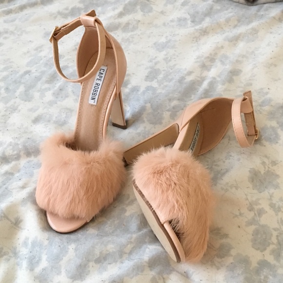 cape robbin fur heels