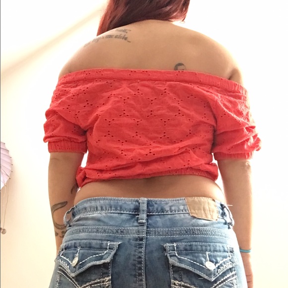 Crop top - Picture 2 of 2