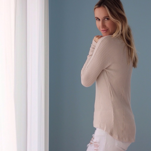 SOLD OUT - Picture 2 of 4