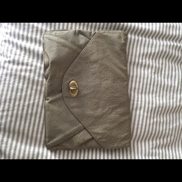 Laptop case urban outfitters