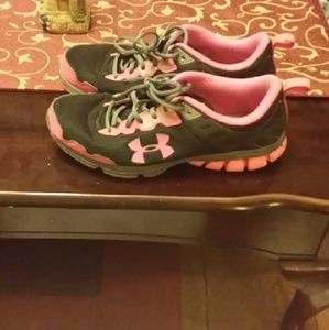 Womens under armour size 8.5
