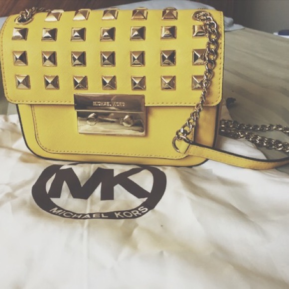Michael Kors Purse - Picture 1 of 4