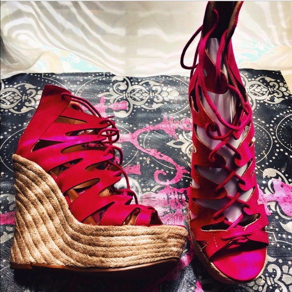 Preloved wedge, fuschia, $15