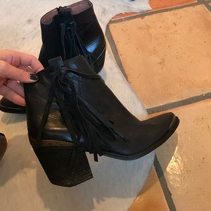 Pascal bootie
